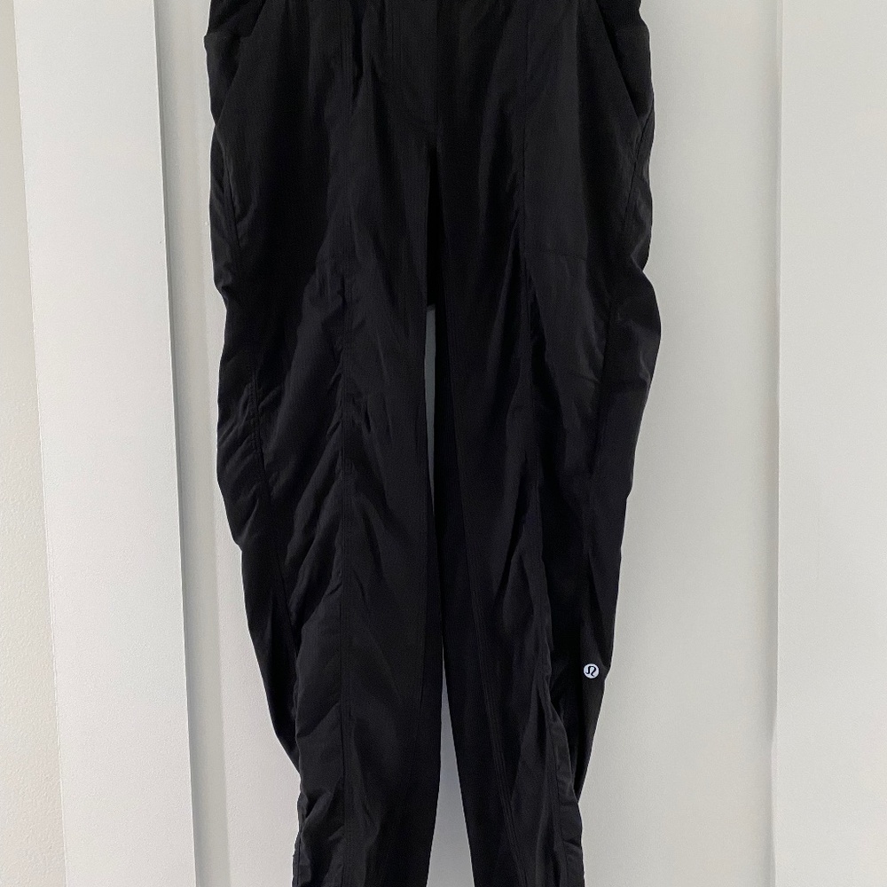 Lululemon Dance Studio Crop 25"